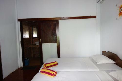 Banana Leaf Bungalows