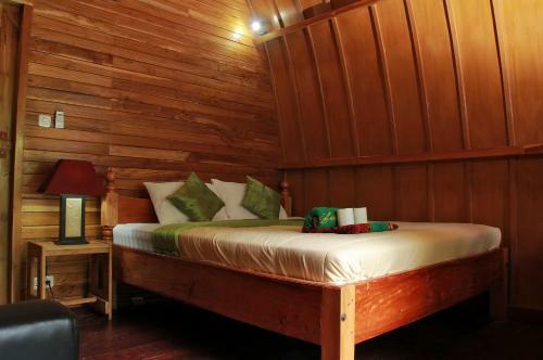 Banana Leaf Bungalows