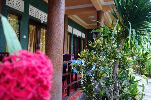 Banana Leaf Bungalows