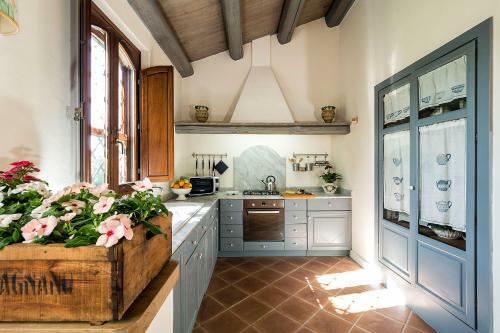 Ciane Villa Sleeps 8 Pool Air Con Wifi