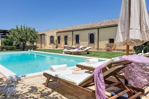 Ciane Villa Sleeps 8 Pool Air Con Wifi
