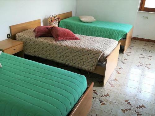 Comfortable Apartment In Torvajanica With Terrace