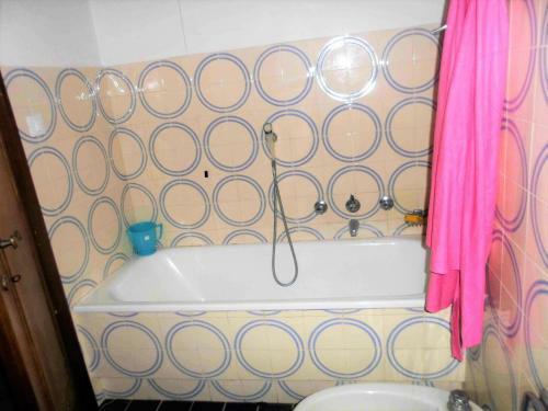 Comfortable Apartment In Torvajanica With Terrace