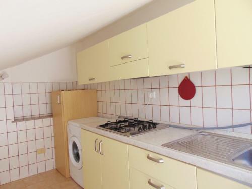 Apartamento M249 - Marcelli, Comoda Mansarda Fronte Mare