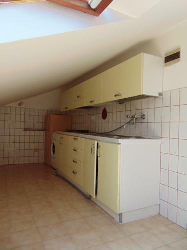 Apartamento M249 - Marcelli, Comoda Mansarda Fronte Mare