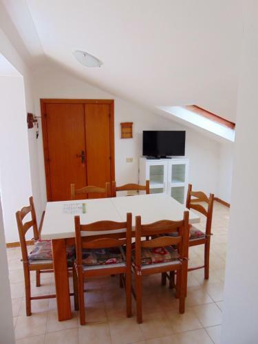 Apartamento M249 - Marcelli, Comoda Mansarda Fronte Mare