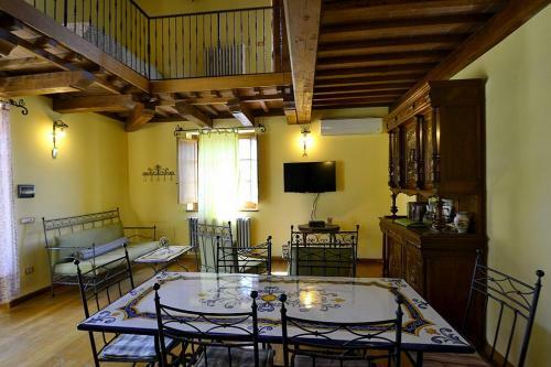 Osteria Di Ramazzano Villa Sleeps 6 Pool Air Con