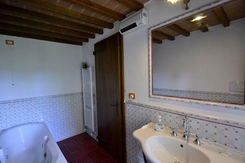 Osteria Di Ramazzano Villa Sleeps 6 Pool Air Con