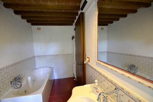 Osteria Di Ramazzano Villa Sleeps 6 Pool Air Con