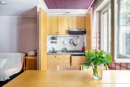Apartment With Private Parking & Shared Pool!
