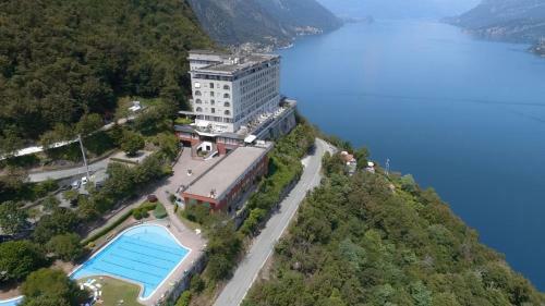 Apartamento Attico With Big Terrace In Residence With Pool