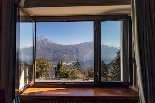 7 Bedroom Lake Como Villa