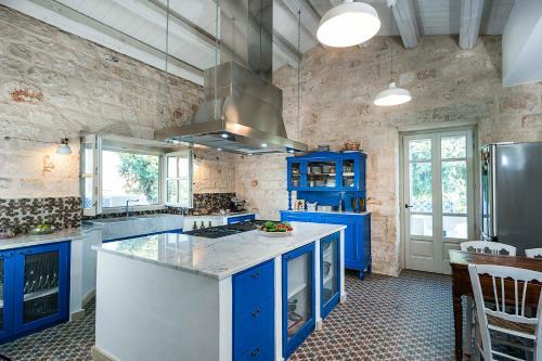 Campanella-gianforma Villa Sleeps 6 Pool Air Con