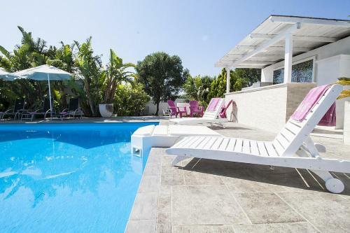 Pizzo Villa Sleeps 13 Pool Air Con Wifi T801707