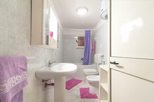 Pizzo Villa Sleeps 13 Pool Air Con Wifi T801707