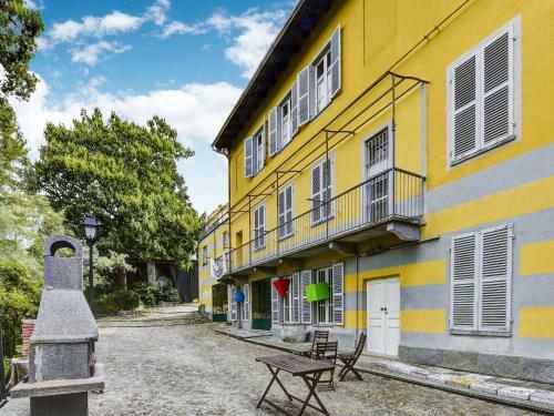 Lavish Mansion In Portacomaro With Garden And Library