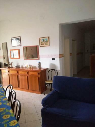 Comfortable And Bright Villa Near The Sea With 8 Beds
