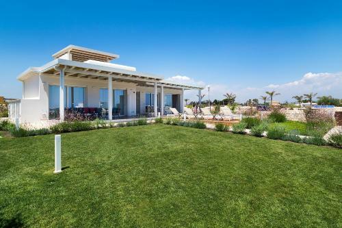 Reitani Villa Sleeps 6 Pool Air Con Wifi T782824