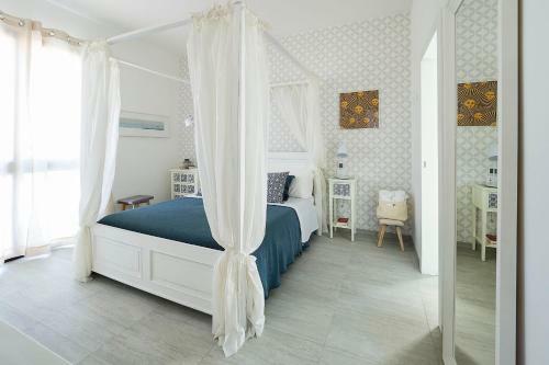 Reitani Villa Sleeps 18 Pool Air Con Wifi
