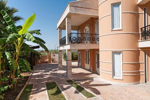 San Lorenzo Villa Sleeps 10 Pool Wifi