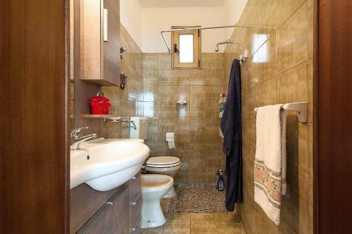 Marina San Gregorio Holiday Home Sleeps 7 With Pool