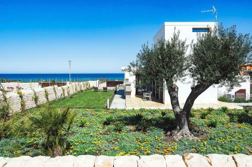 Villa In Reitani Sleeps 6 With Pool Air Con And Wifi