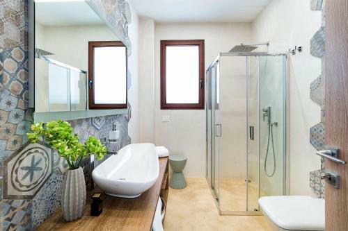 Reitani Villa Sleeps 6 Pool Air Con Wifi