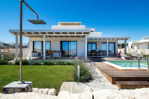 Reitani Villa Sleeps 12 Pool Air Con Wifi