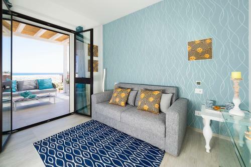 Reitani Villa Sleeps 12 Pool Air Con Wifi