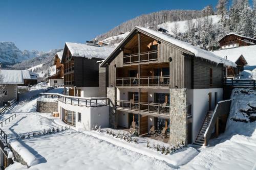 Aparthotel Les Dolomites Mountain Lodges