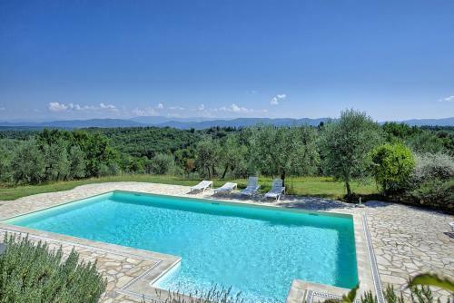 Calcinaia Apartment Sleeps 4