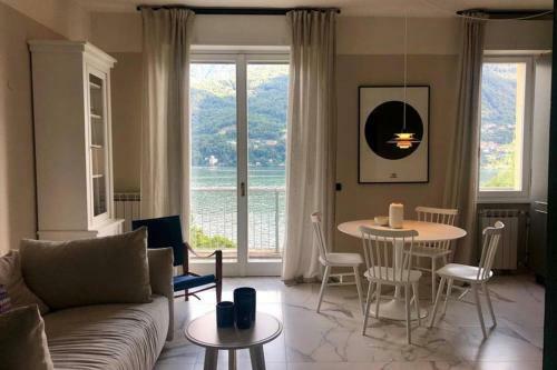 In-style Apartment Carate Urio