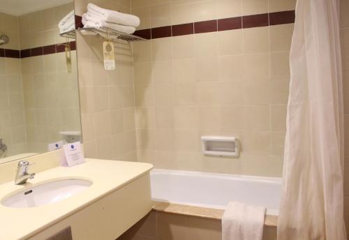 The Hills Bukittinggi Hotel & Convention