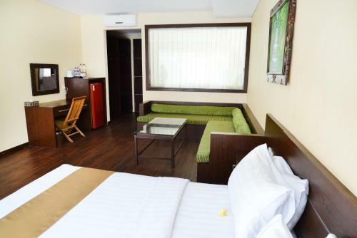 Hotel Devata Suites And Residence