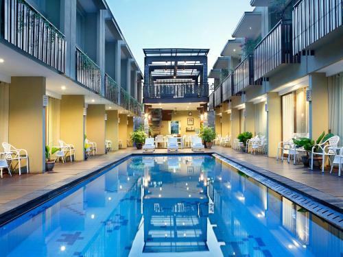 Hotel Devata Suites And Residence