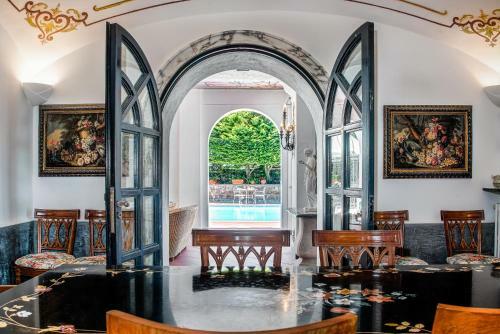 Apartamento The Palace - Luxury Villa With Pool