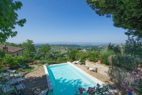 Badia A Passignano Apartment Sleeps 5 Air Con