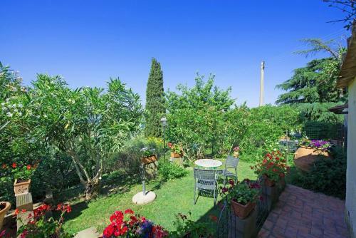 Badia A Passignano Apartment Sleeps 5 Air Con