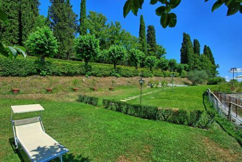 Lastro Villa Sleeps 16 Pool Wifi