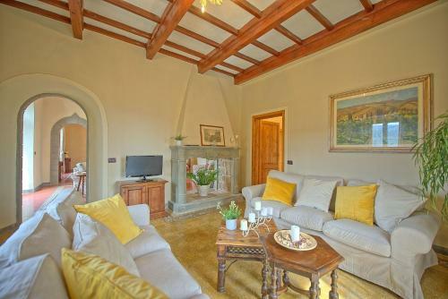 Santa Maria Acone Villa Sleeps 12 Pool Air Con Wifi