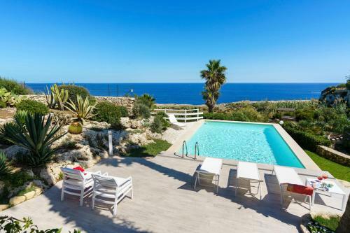 Plemmirio Villa Sleeps 8 With Pool Air Con And Wifi