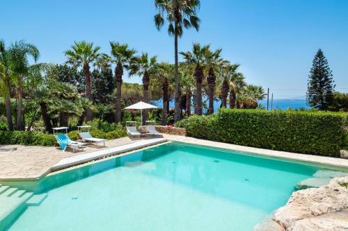 Plemmirio Villa Sleeps 6 With Pool Air Con And Wifi