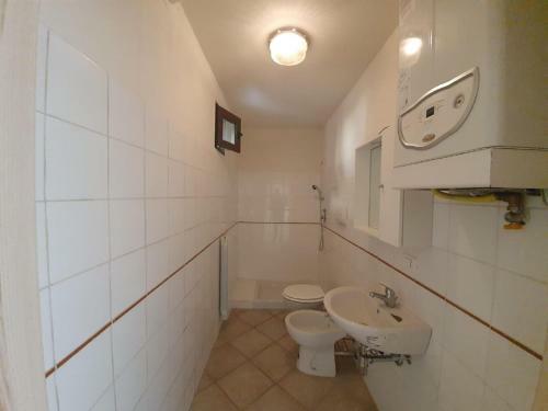 Homey Apartment In Serle Near Centre