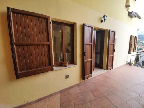 Homey Apartment In Serle Near Centre