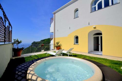 Pontone Villa Sleeps 5 Pool Air Con Wifi