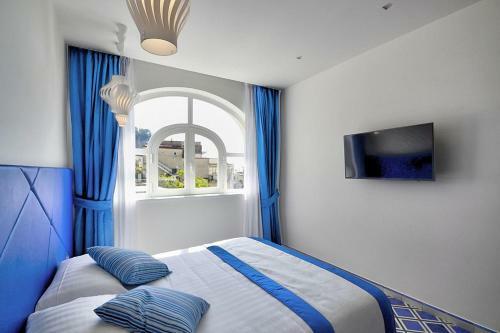 Pontone Villa Sleeps 5 Pool Air Con Wifi