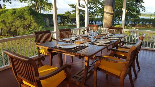 Llantrissant Beachcliff Villa