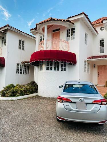 Villa Spanish Court Apartments