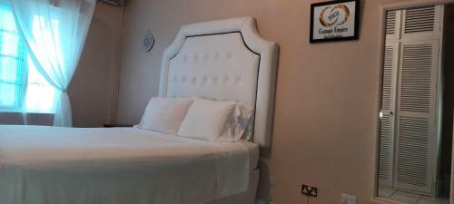 Csomp� Empire Bed & Breakfast