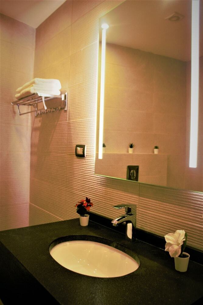 New Merryland Hotel